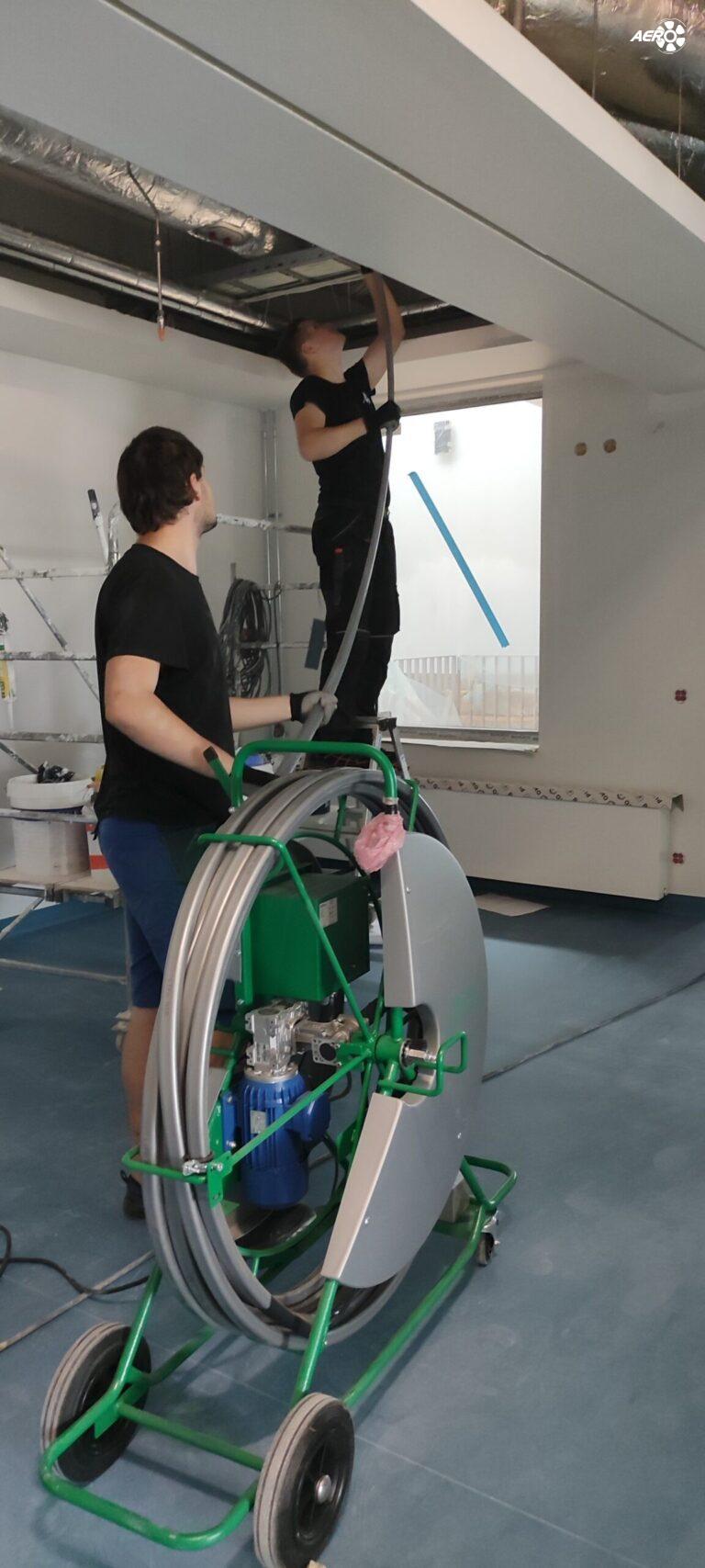 Õhukanalite puhastamine harjasmasinaga