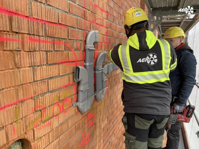 Plastiktorustiku paigaldus fassaadile