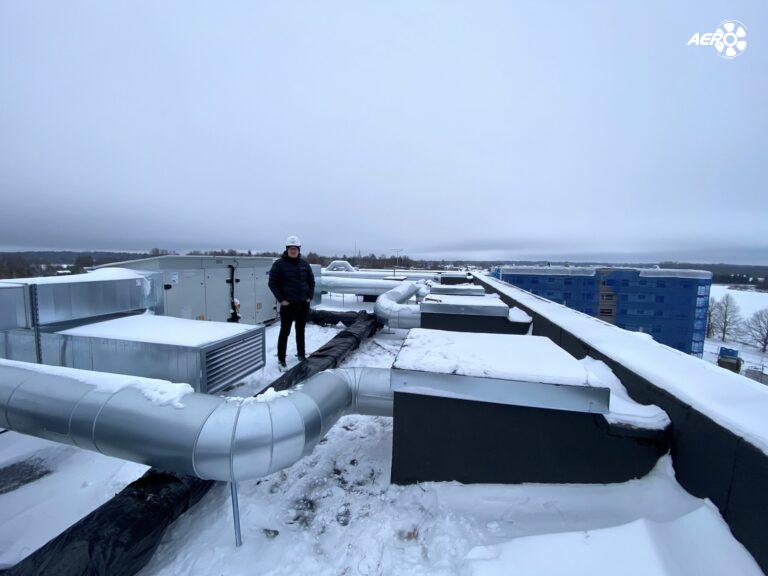 Renoveeritud kortermaja katus